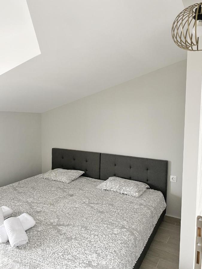 Delia Apartments ペフコホリ エクステリア 写真