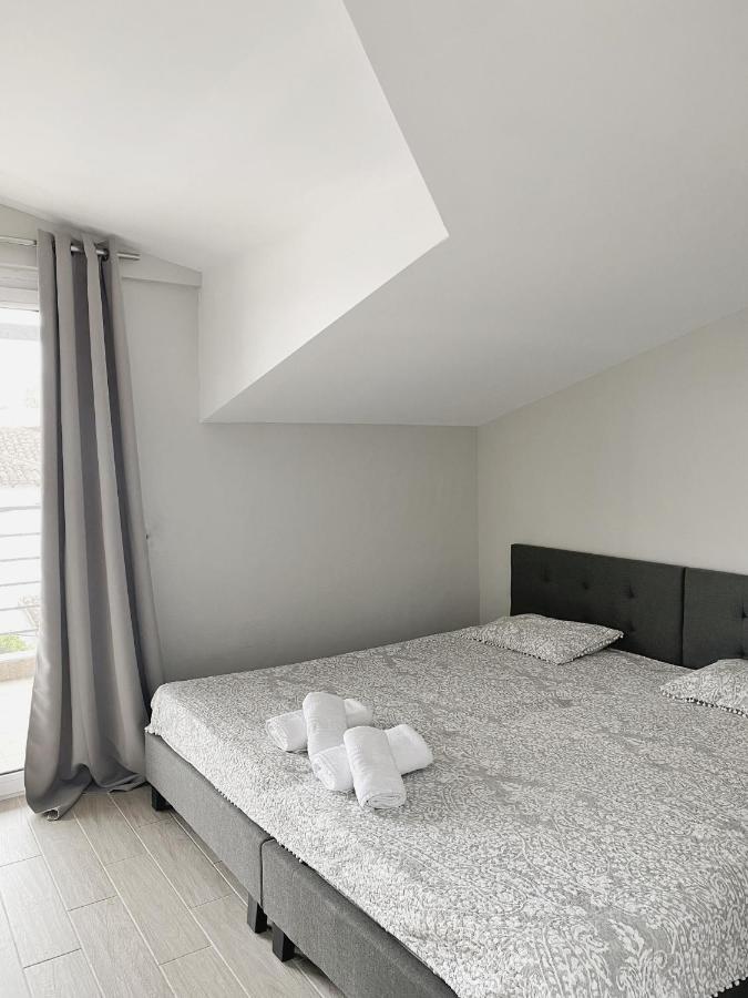 Delia Apartments ペフコホリ エクステリア 写真