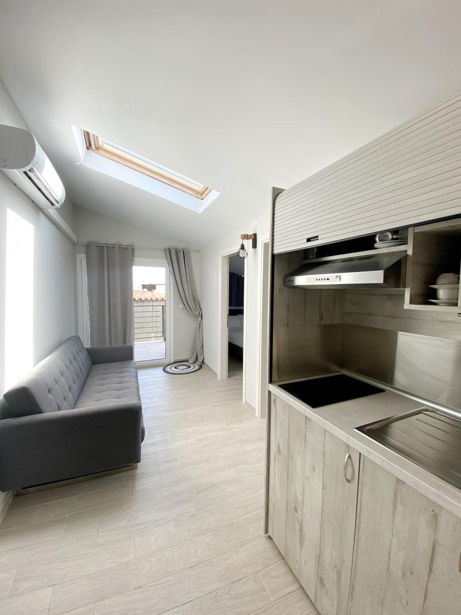 Delia Apartments ペフコホリ エクステリア 写真